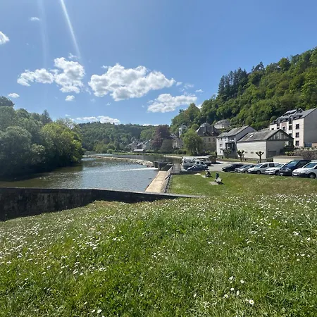 Holiday home Repere Des Templiers